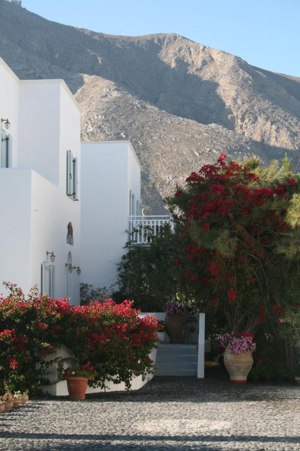 Spiros & Hiroko - Adults Only 2* Perissa (Santorini)