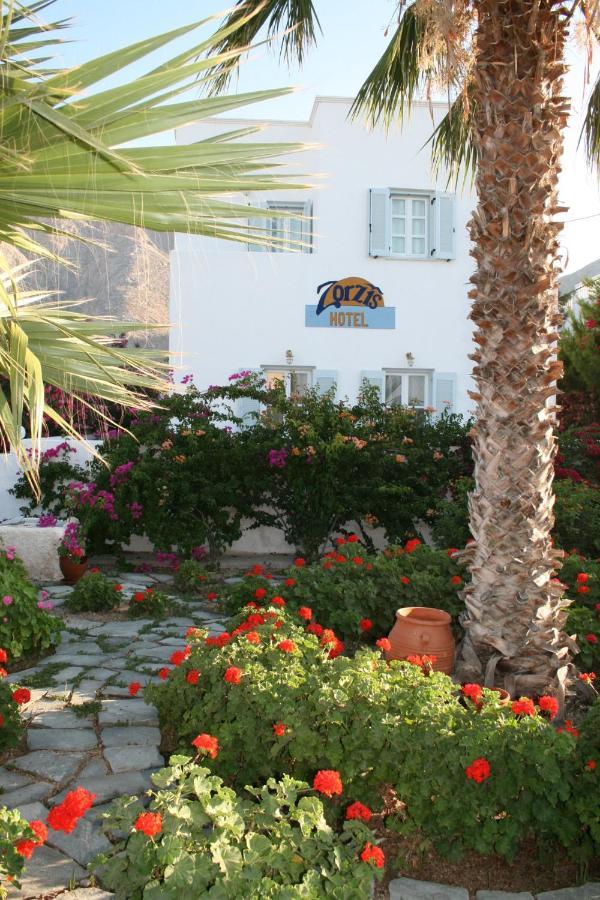 Spiros & Hiroko - Adults Only 2* Perissa (Santorini)